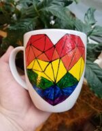 Kubek z tęczowym sercem ręcznie malowany
